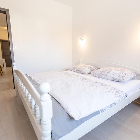 Apartments Luka Senj  Ngoại thất bức ảnh