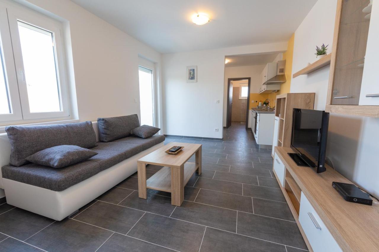Apartments Luka Senj  Ngoại thất bức ảnh