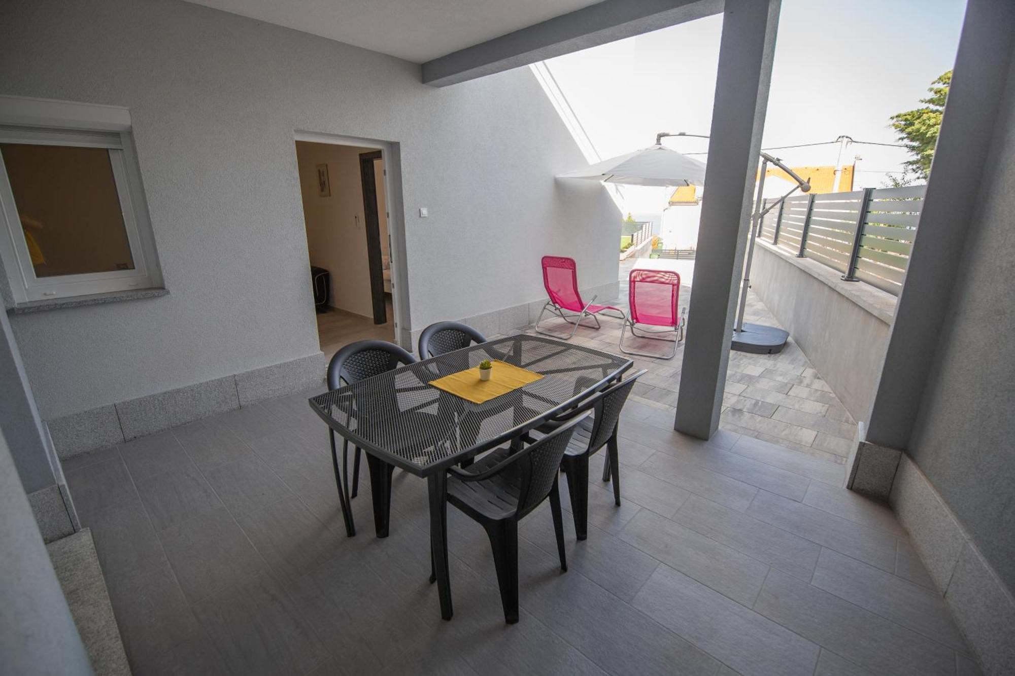 Apartments Luka Senj  Ngoại thất bức ảnh